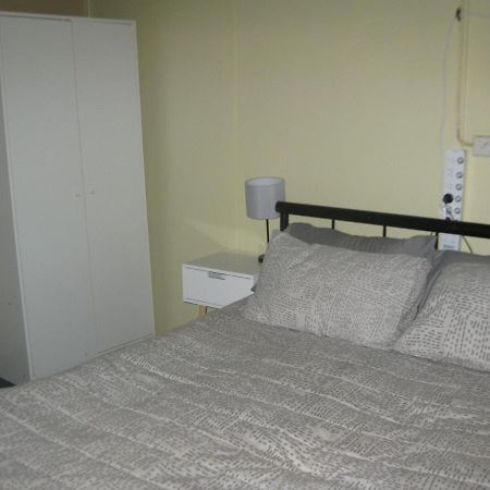 Australian Hotel Winton Budget Hotel Accommodation Екстериор снимка