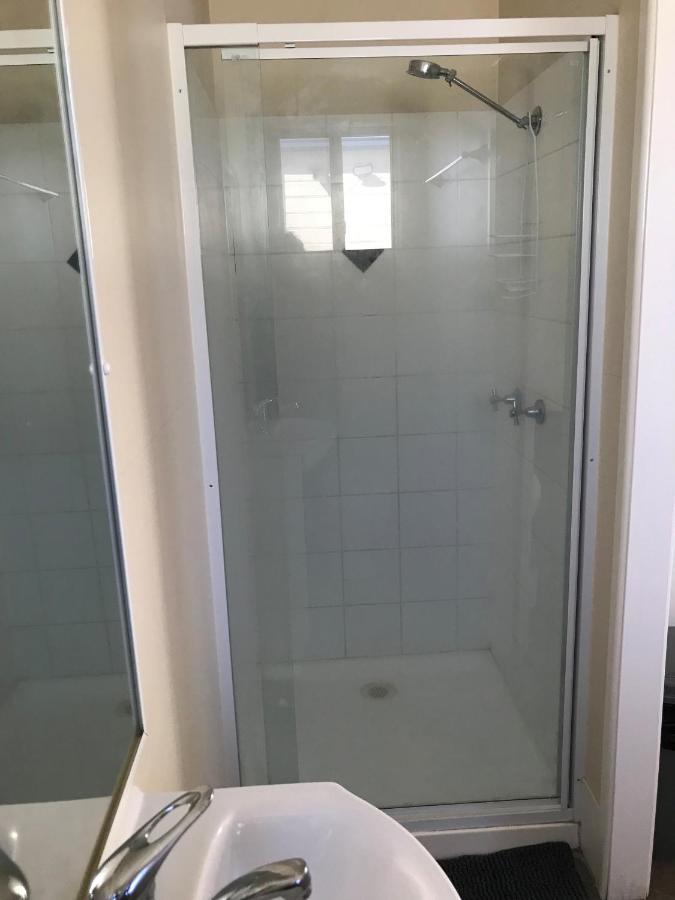 Australian Hotel Winton Budget Hotel Accommodation Екстериор снимка